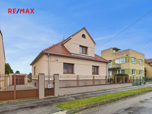 Prodej domu 234 m², pozemek 815 m²