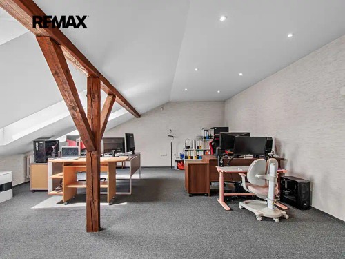Prodej domu 570 m², pozemek 1464 m²