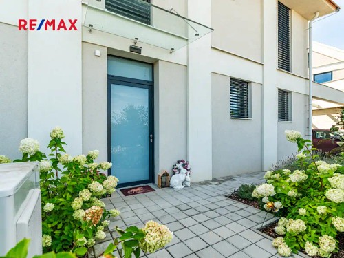 Prodej domu 220 m², pozemek 464 m²