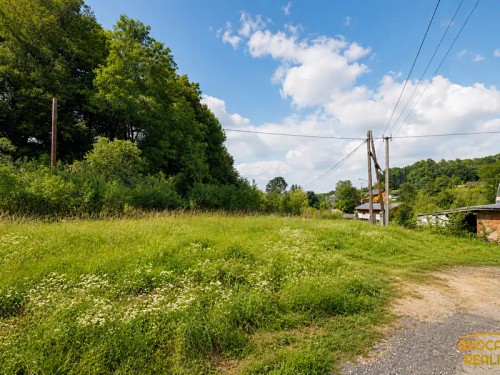 Prodej stavebního pozemku 2249 m²