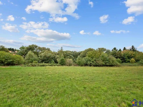 Prodej stavebního pozemku 1042 m²