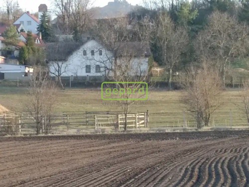 Prodej stavebního pozemku 6937 m²