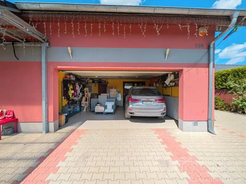 Prodej domu 373 m², pozemek 2175 m²