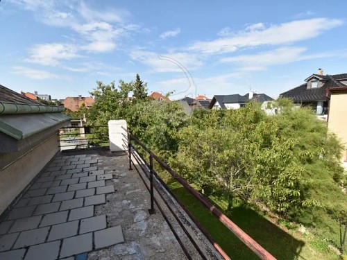 Prodej domu 360 m², pozemek 1199 m²