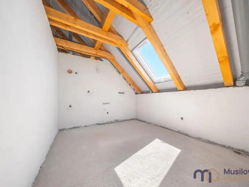 Prodej domu 194 m², pozemek 1131 m²