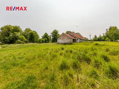 Prodej zemědělské usedlosti 873 m², pozemek 9035 m²