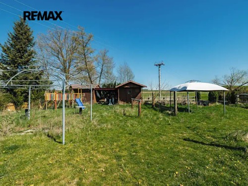 Prodej zemědělské usedlosti 770 m², pozemek 25646 m²