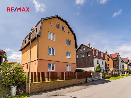 Prodej domu 328 m², pozemek 758 m²