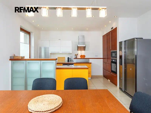 Prodej domu 300 m², pozemek 652 m²