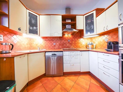 Prodej domu 324 m², pozemek 399 m²