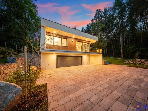 Prodej vily 265 m², pozemek 1811 m²