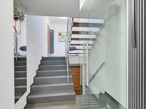 Prodej domu 378 m², pozemek 498 m²