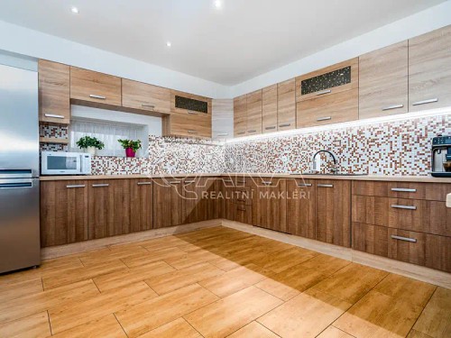 Prodej domu 179 m², pozemek 889 m²