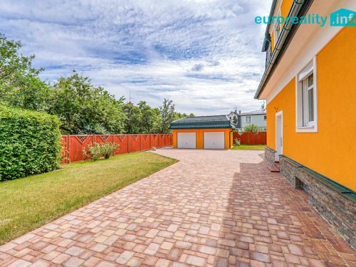 Prodej domu 420 m², pozemek 633 m²