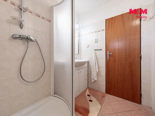 Prodej domu 230 m², pozemek 832 m²