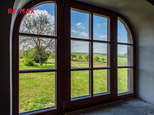 Prodej zemědělské usedlosti 350 m², pozemek 11288 m²