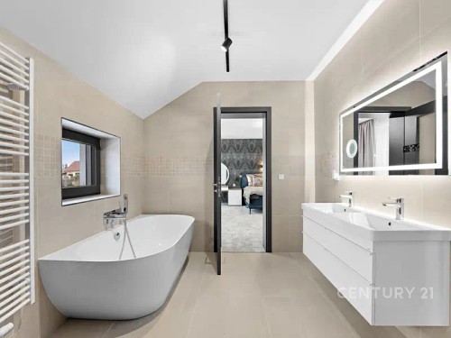 Prodej domu 600 m², pozemek 1700 m²