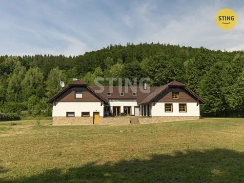 Prodej domu 708 m², pozemek 8148 m²