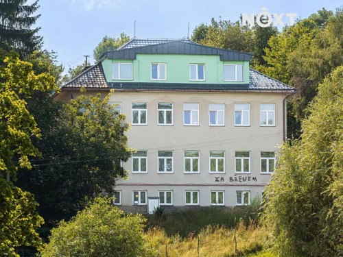 Prodej domu 900 m², pozemek 4998 m²