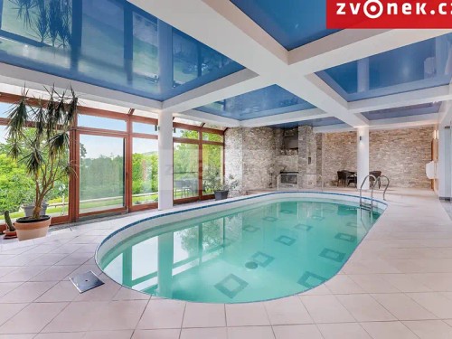 Prodej vily 540 m², pozemek 1700 m²