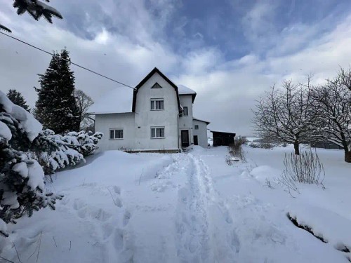 Prodej domu 1750 m², pozemek 1811 m²