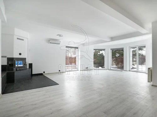 Prodej domu 298 m², pozemek 730 m²