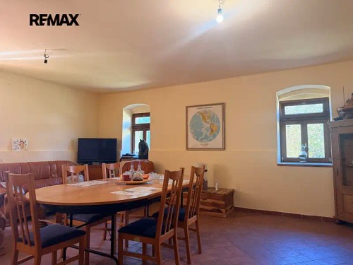 Prodej domu 725 m², pozemek 7165 m²