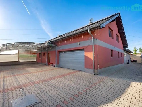 Prodej domu 270 m², pozemek 2175 m²