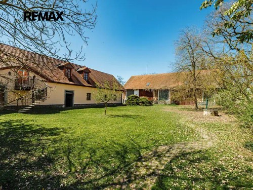 Prodej domu 372 m², pozemek 5995 m²