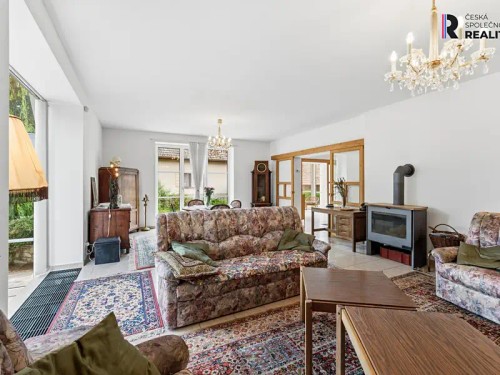 Prodej domu 300 m², pozemek 1343 m²