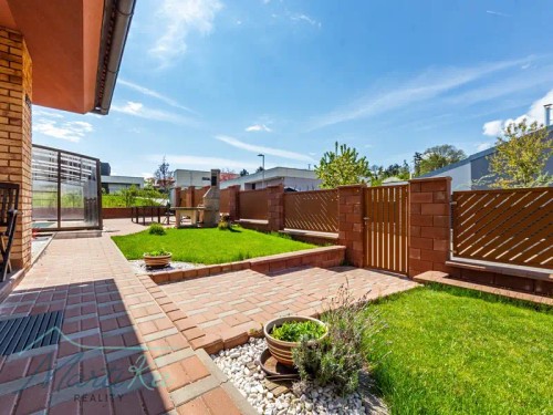 Prodej domu 392 m², pozemek 973 m²