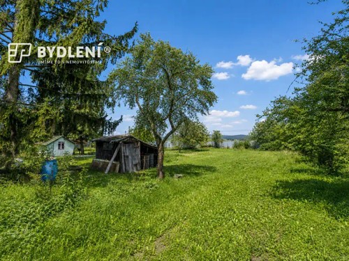 Prodej stavebního pozemku 1845 m²