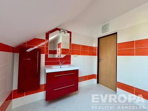 Prodej domu 245 m², pozemek 747 m²