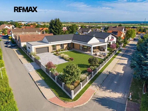 Prodej stavebního pozemku 905 m²