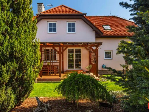 Prodej domu 230 m², pozemek 783 m²