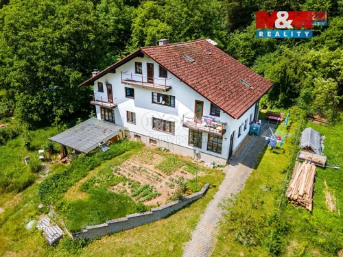 Prodej domu 300 m², pozemek 2108 m²