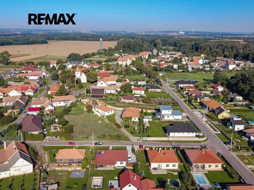 Prodej stavebního pozemku 810 m²
