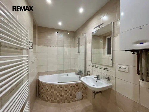 Prodej domu 450 m², pozemek 100 m²