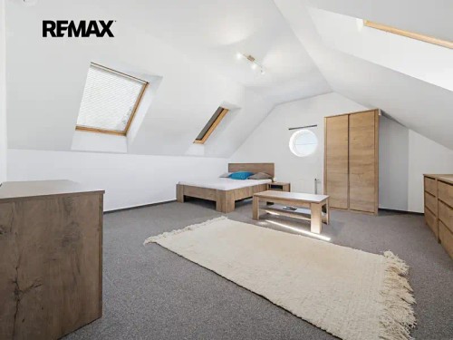 Prodej domu 194 m², pozemek 766 m²
