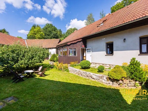 Prodej domu 300 m², pozemek 2937 m²