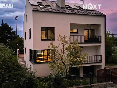 Prodej vily 420 m², pozemek 797 m²