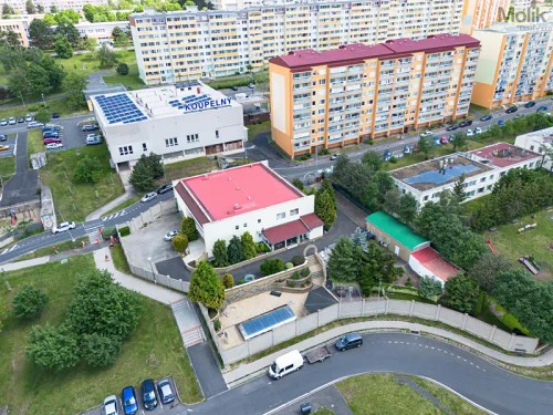 Prodej domu 1100 m², pozemek 2495 m²