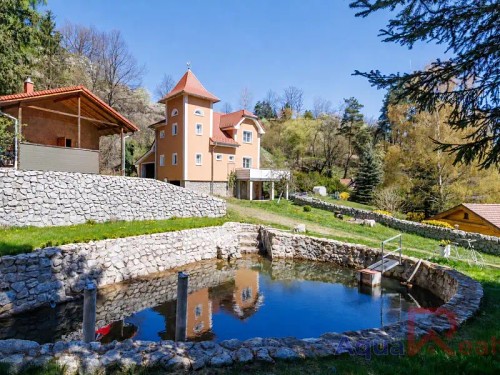 Prodej domu 250 m², pozemek 4306 m²