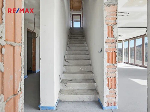 Prodej vily 260 m², pozemek 2681 m²