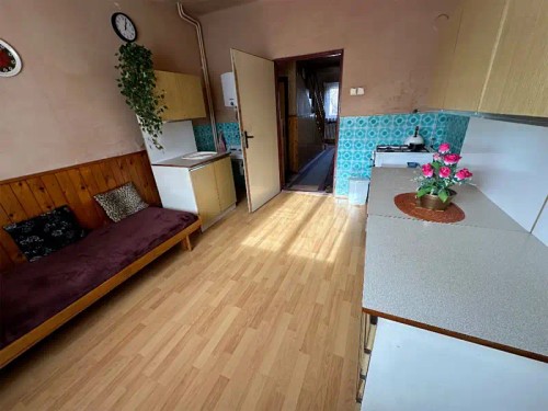 Prodej domu 1750 m², pozemek 1811 m²