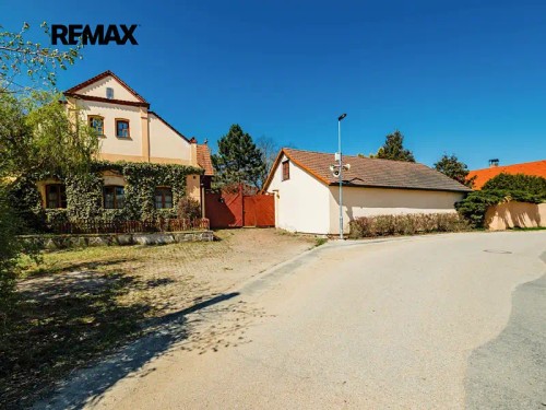 Prodej domu 372 m², pozemek 5995 m²
