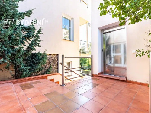 Prodej domu 382 m², pozemek 747 m²
