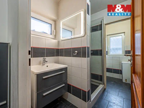 Prodej domu 217 m², pozemek 1439 m²