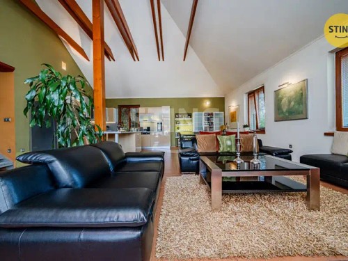 Prodej domu 239 m², pozemek 661 m²