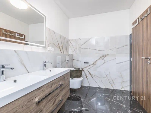 Prodej bytu 4+kk 130 m²